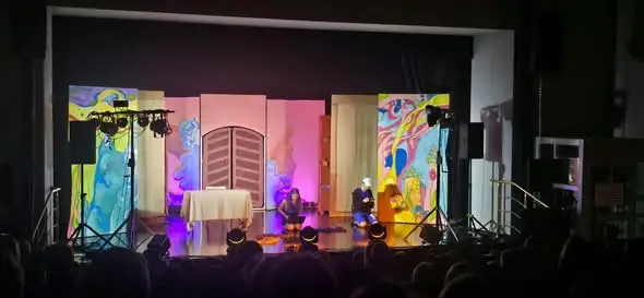 Wycieczka do teatru uczniów klas II i III – spektakl o dobrych manierach