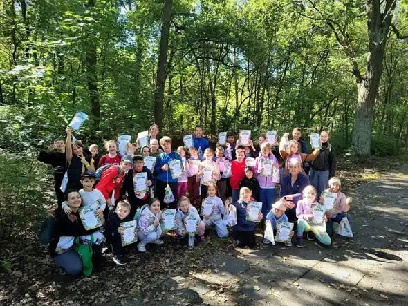 Uczniowie ze Zgora posprzątali las w sobotniej akcji