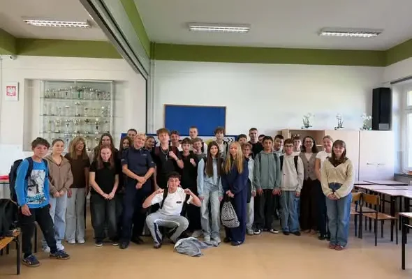 Cyberprzemoc, hejt i agresja tematem spotkania z policją w Witoszowie Dolnym